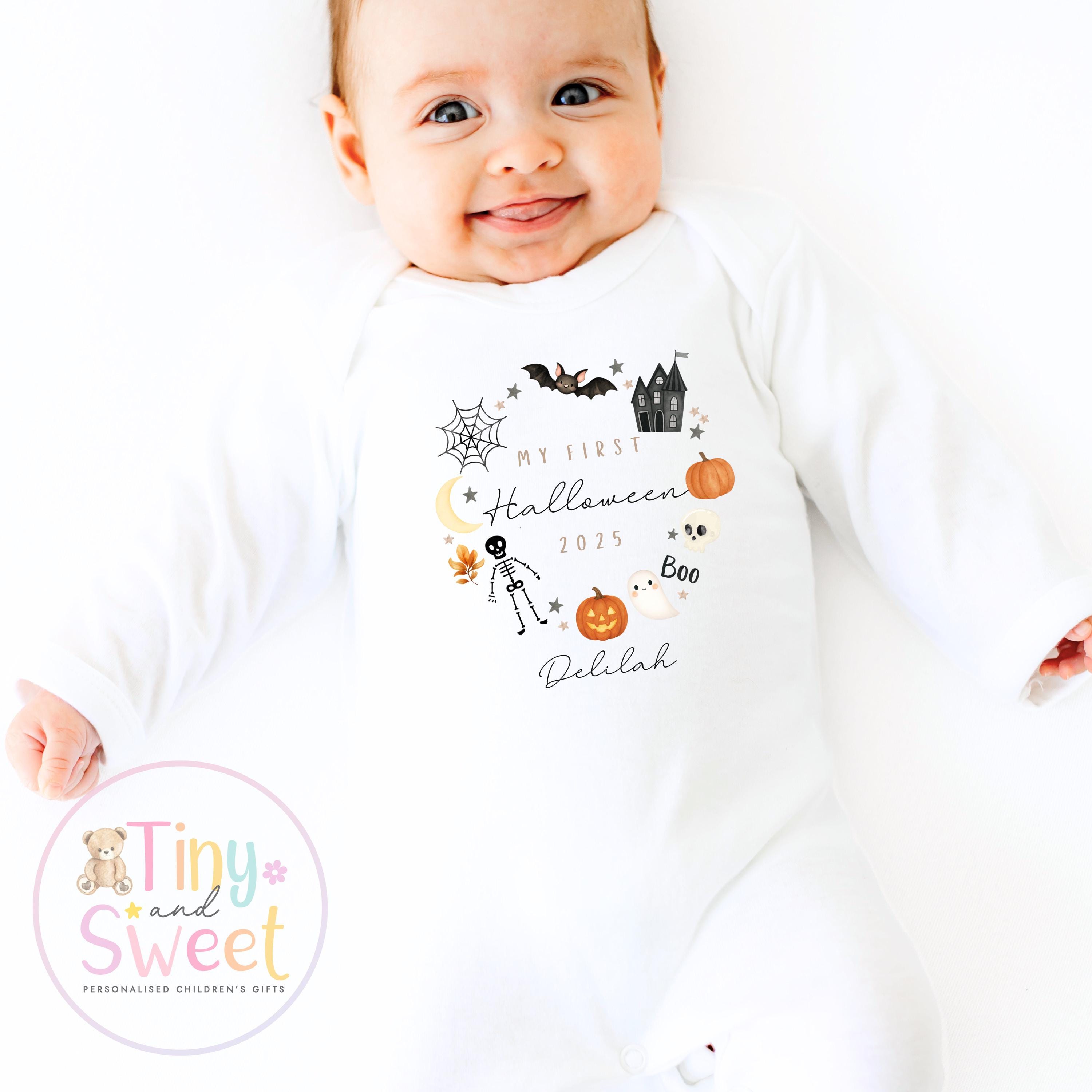 First Halloween T Shirt, Baby 1st Halloween Gift Idea, 1st Halloween Babygrow, Halloween Outfit for baby, Halloween costume