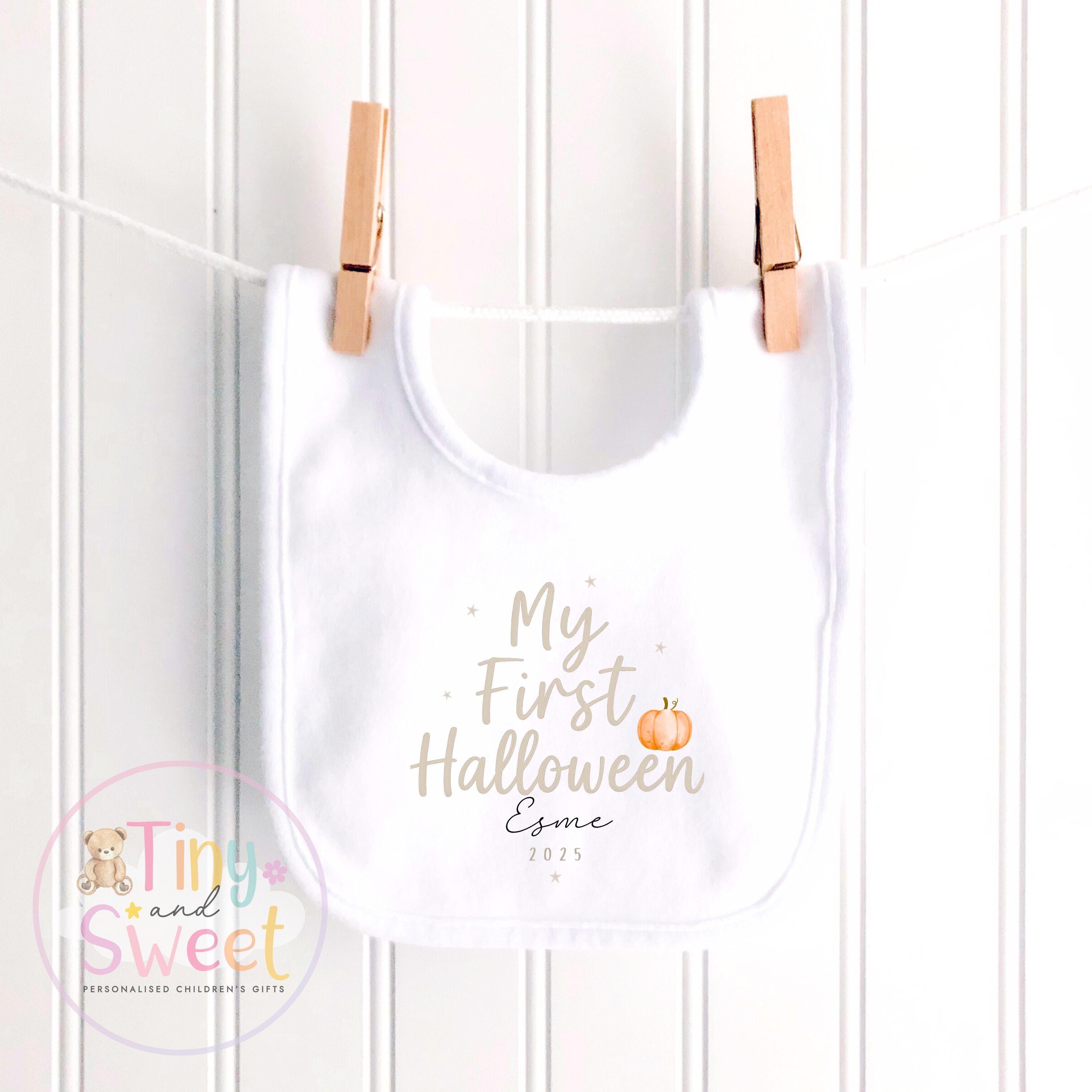 First Halloween T Shirt, Baby 1st Halloween Gift Idea, 1st Halloween Babygrow, Halloween Outfit for baby, Halloween costume