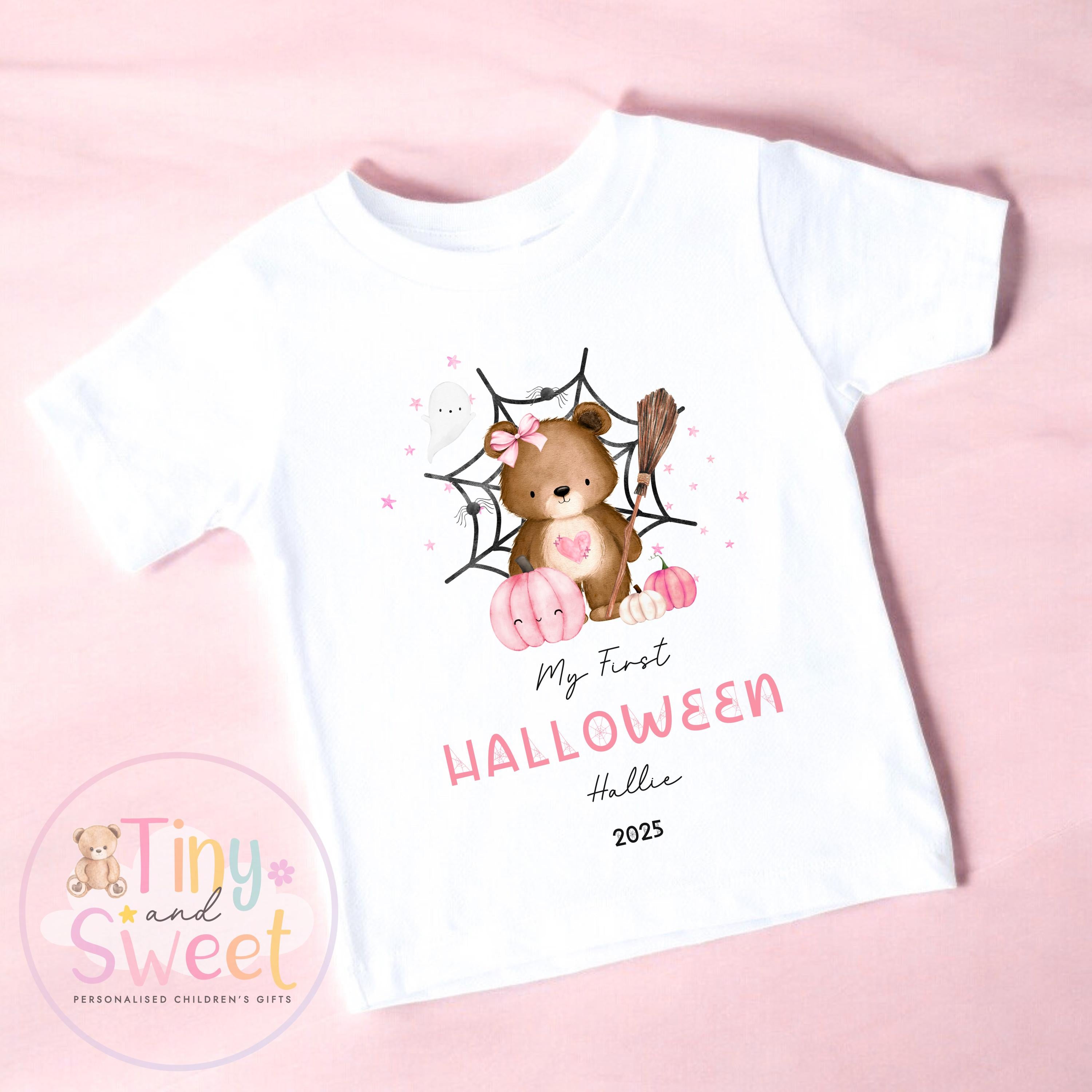 Personalised My First Halloween T Shirt – First Halloween –Baby’s 1st Halloween Outfit with Name – Custom Baby Grow – Halloween Baby Gift