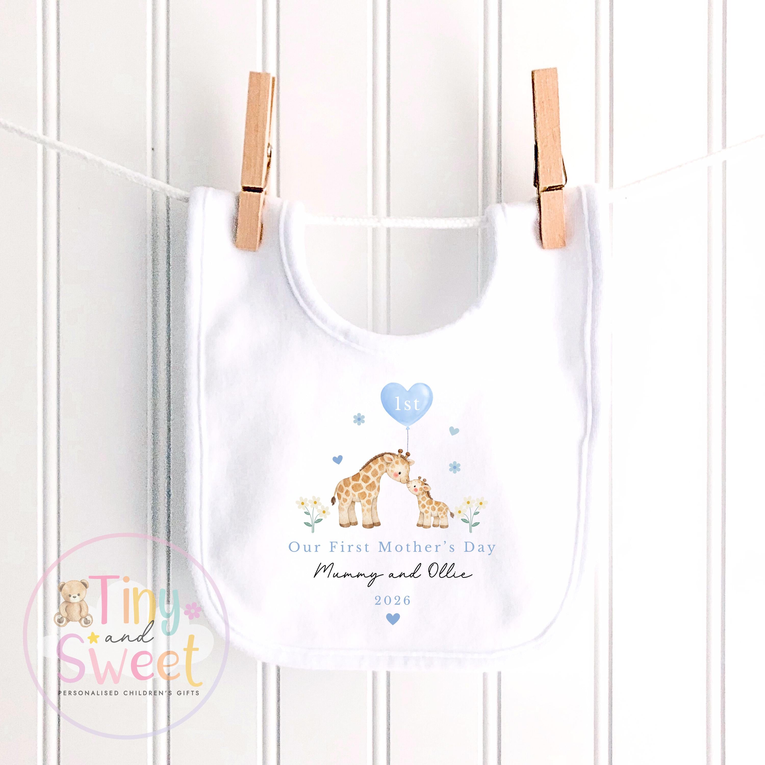 Mothers Day T Shirt, 1st Mothers Day as My Mummy Giraffes, New Mum Gift, Mothers Day, Sleepsuit Babygrow Bodysuit Mommy Babybgrow