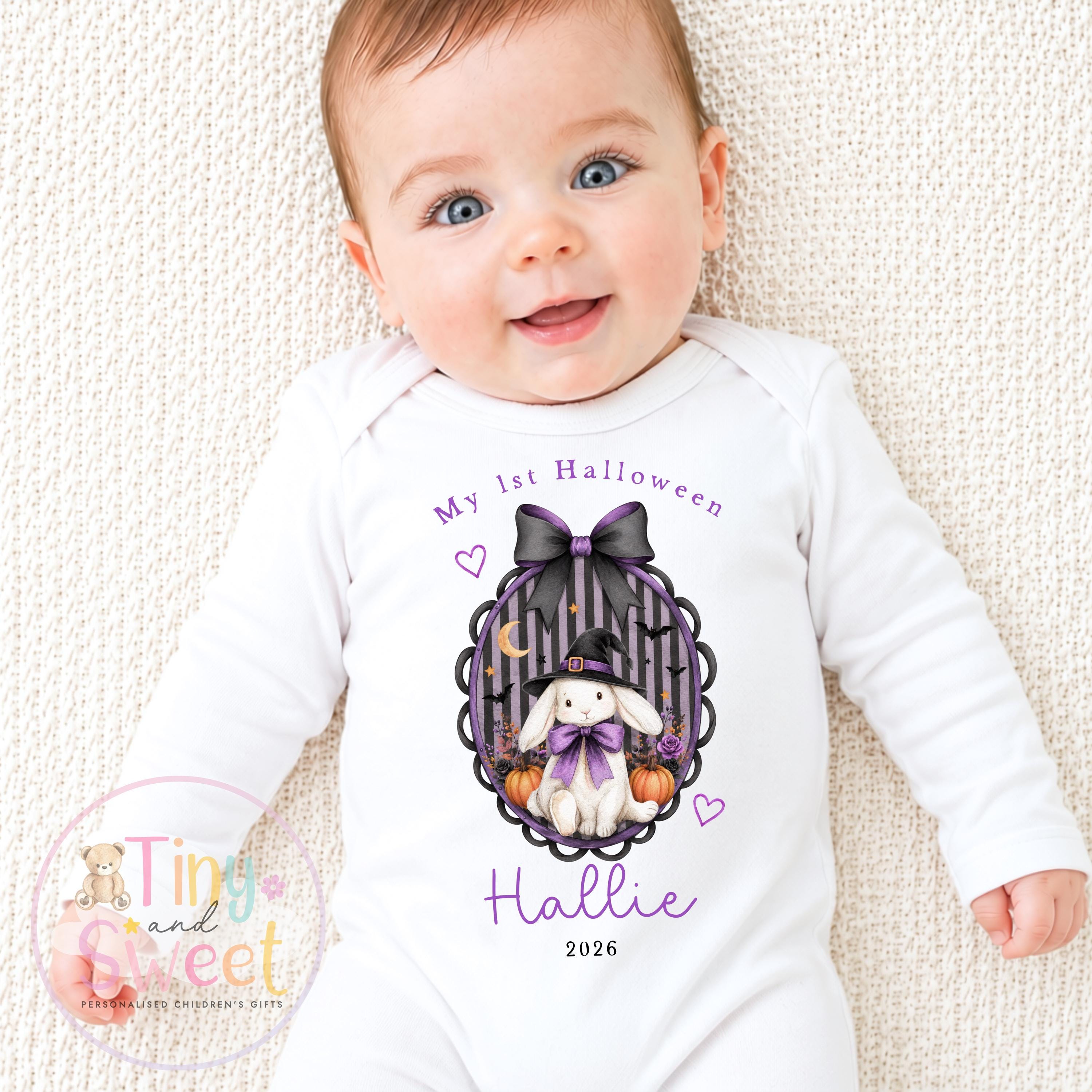 Personalised My First Halloween Sleepsuit – First Halloween –Baby’s 1st Halloween Outfit with Name – Custom Baby Grow – Halloween Baby Gift
