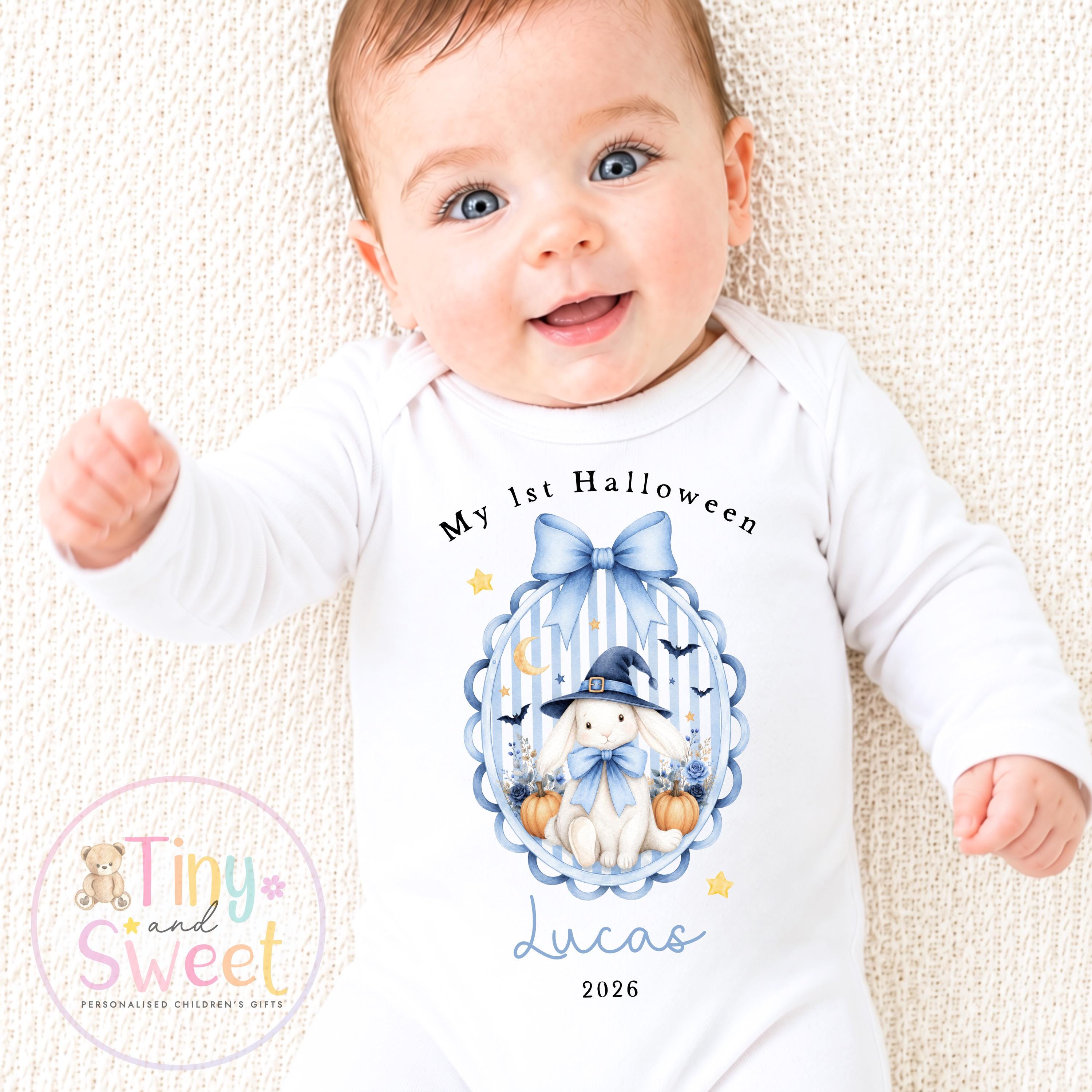 Personalised My First Halloween Sleepsuit – First Halloween –Baby’s 1st Halloween Outfit with Name – Custom Baby Grow – Halloween Baby Gift
