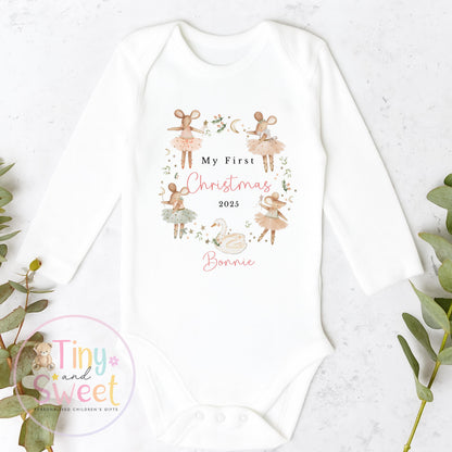 Personalised Girls First Christmas Wreath Sleepsuit, Babies 1st Xmas Gift Idea, Pyjamas, 1st Xmas Babygrow, Christmas Outfit for baby