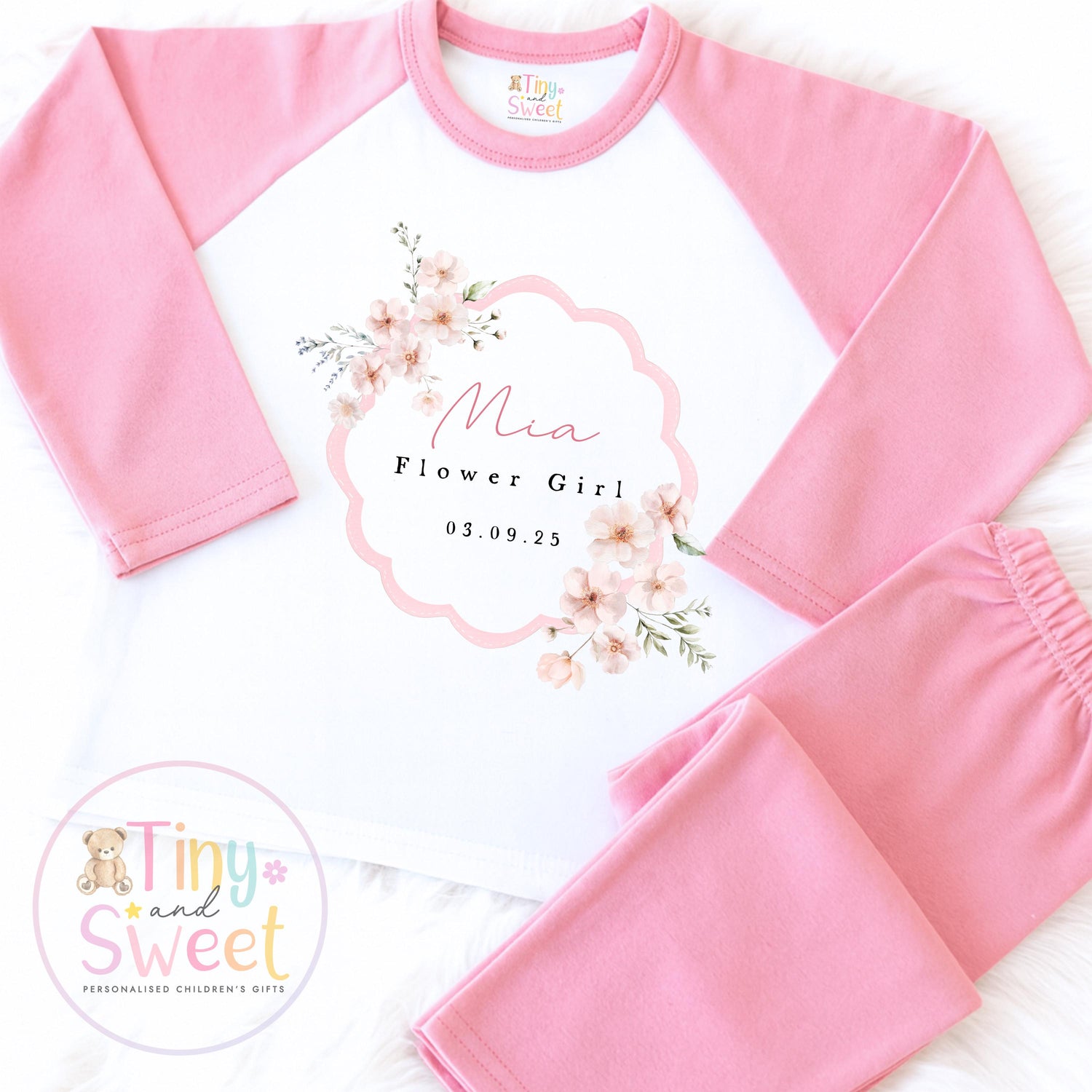 Flower Girl Personalised Pyjamas, Flower Girl Gift, White and pink Flower girl pjs, Personalised flower girl pjs, Kids Wedding Pyjamas