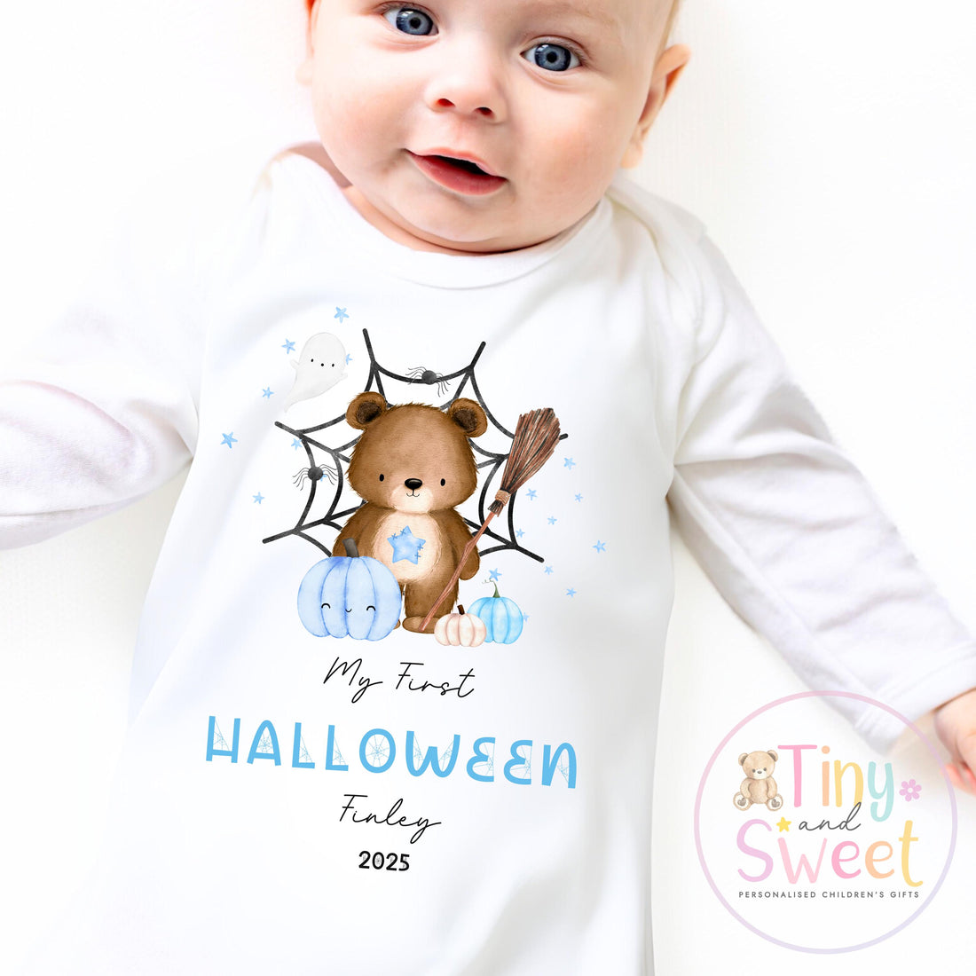 Personalised My First Halloween Sleepsuit – First Halloween –Baby’s 1st Halloween Outfit with Name – Custom Baby Grow – Halloween Baby Gift