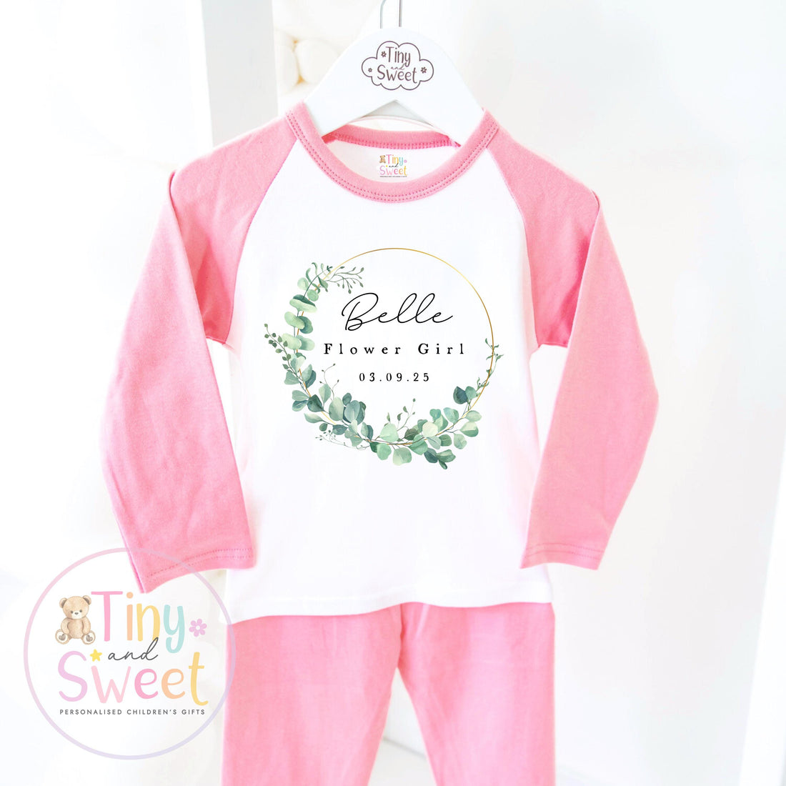 Flower Girl Personalised Pyjamas, Flower Girl Gift, White and pink Flower girl pjs, Personalised flower girl pjs, Kids Wedding Pyjamas