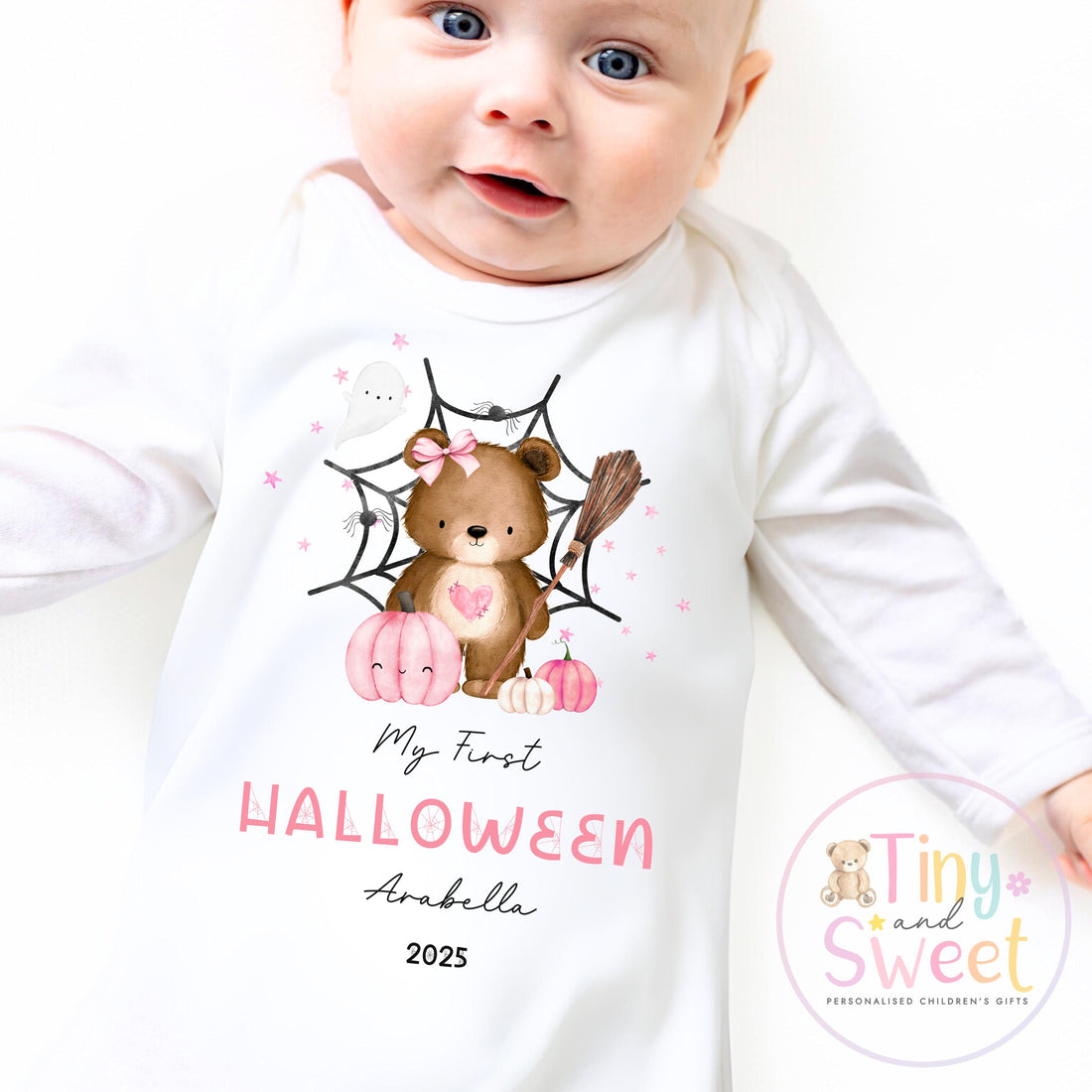 Personalised My First Halloween Sleepsuit – First Halloween –Baby’s 1st Halloween Outfit with Name – Custom Baby Grow – Halloween Baby Gift