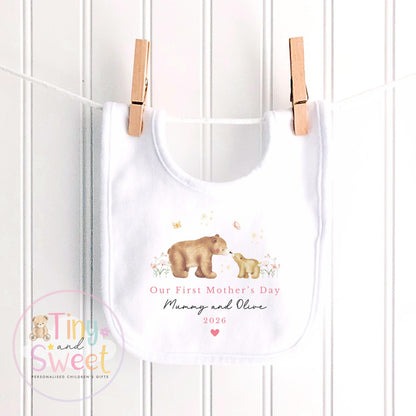Mothers Day T Shirt, 1st Mothers Day as My Mummy Giraffes, New Mum Gift, Mothers Day, Sleepsuit Babygrow Bodysuit Mommy Babybgrow