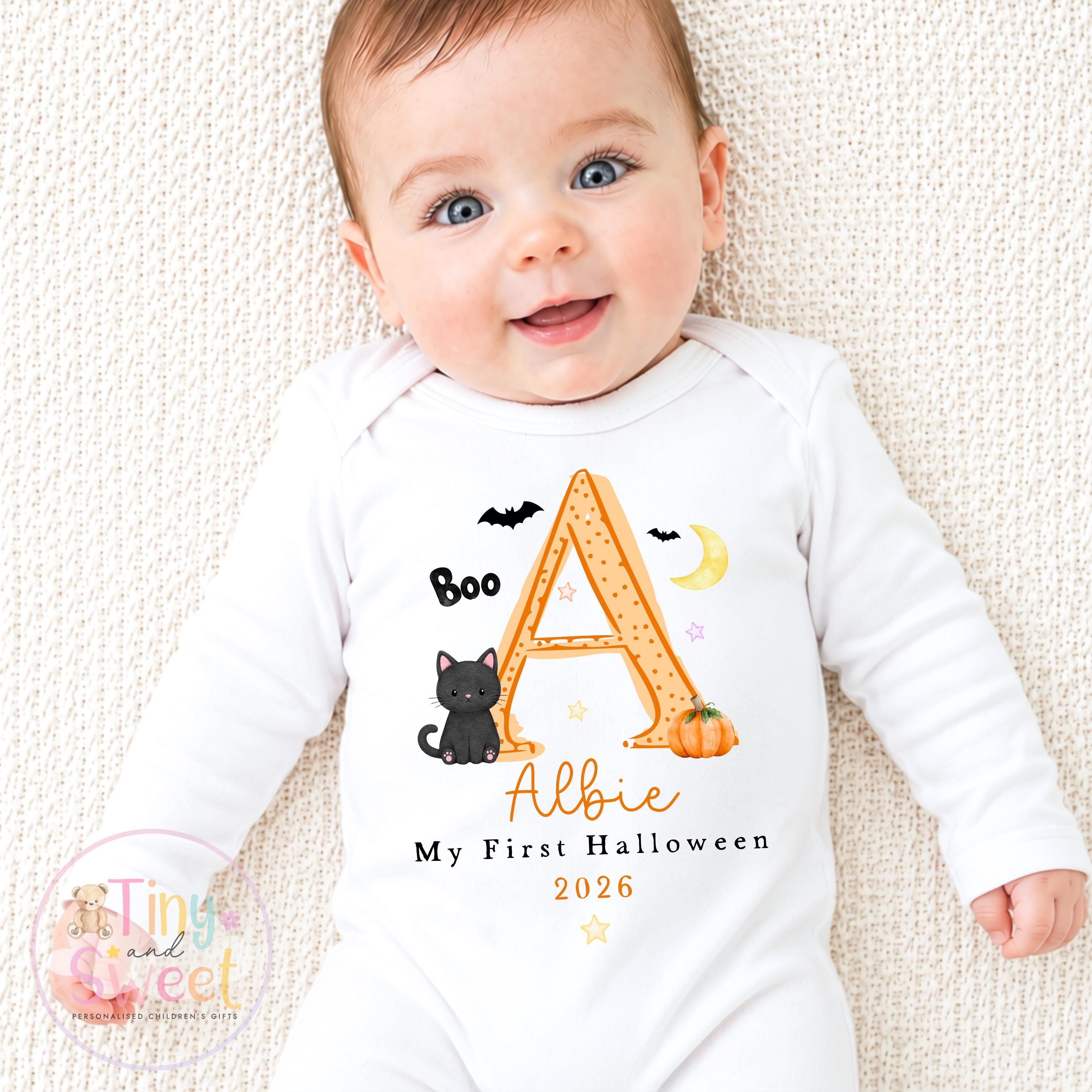 Personalised My First Halloween Sleepsuit – First Halloween –Baby’s 1st Halloween Outfit with Name – Custom Baby Grow – Halloween Baby Gift