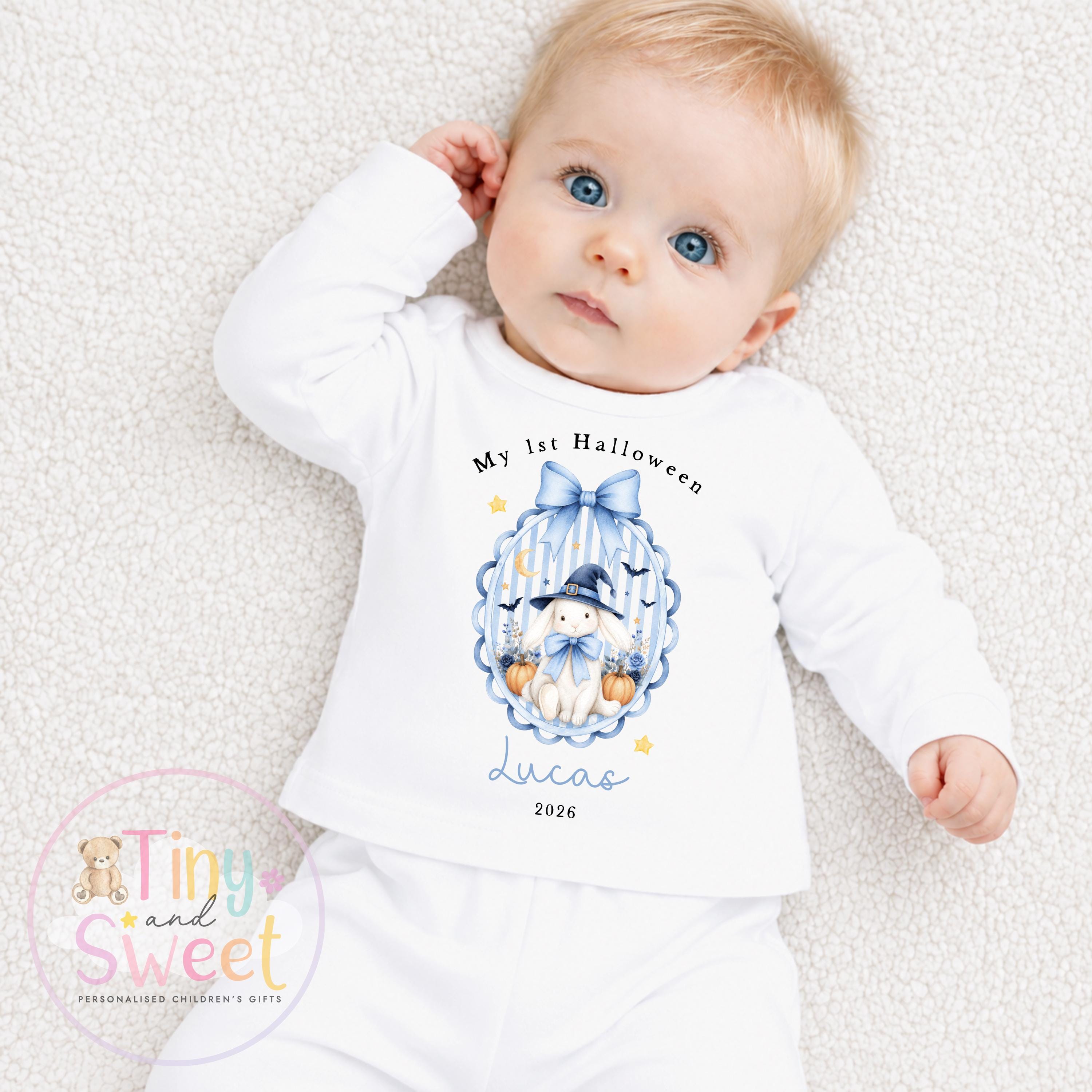 Personalised My First Halloween Sleepsuit – First Halloween –Baby’s 1st Halloween Outfit with Name – Custom Baby Grow – Halloween Baby Gift