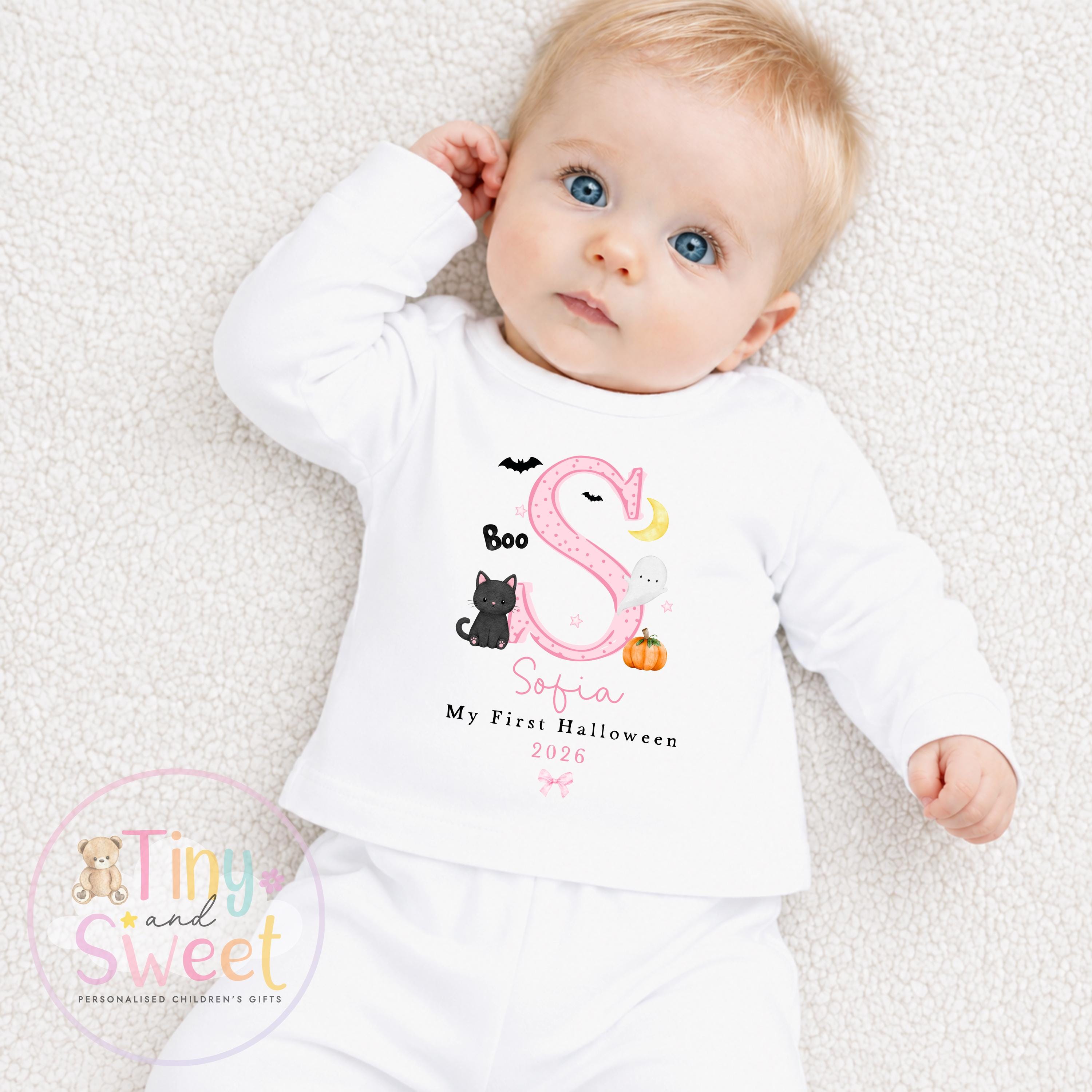 Personalised My First Halloween Sleepsuit – First Halloween –Baby’s 1st Halloween Outfit with Name – Custom Baby Grow – Halloween Baby Gift