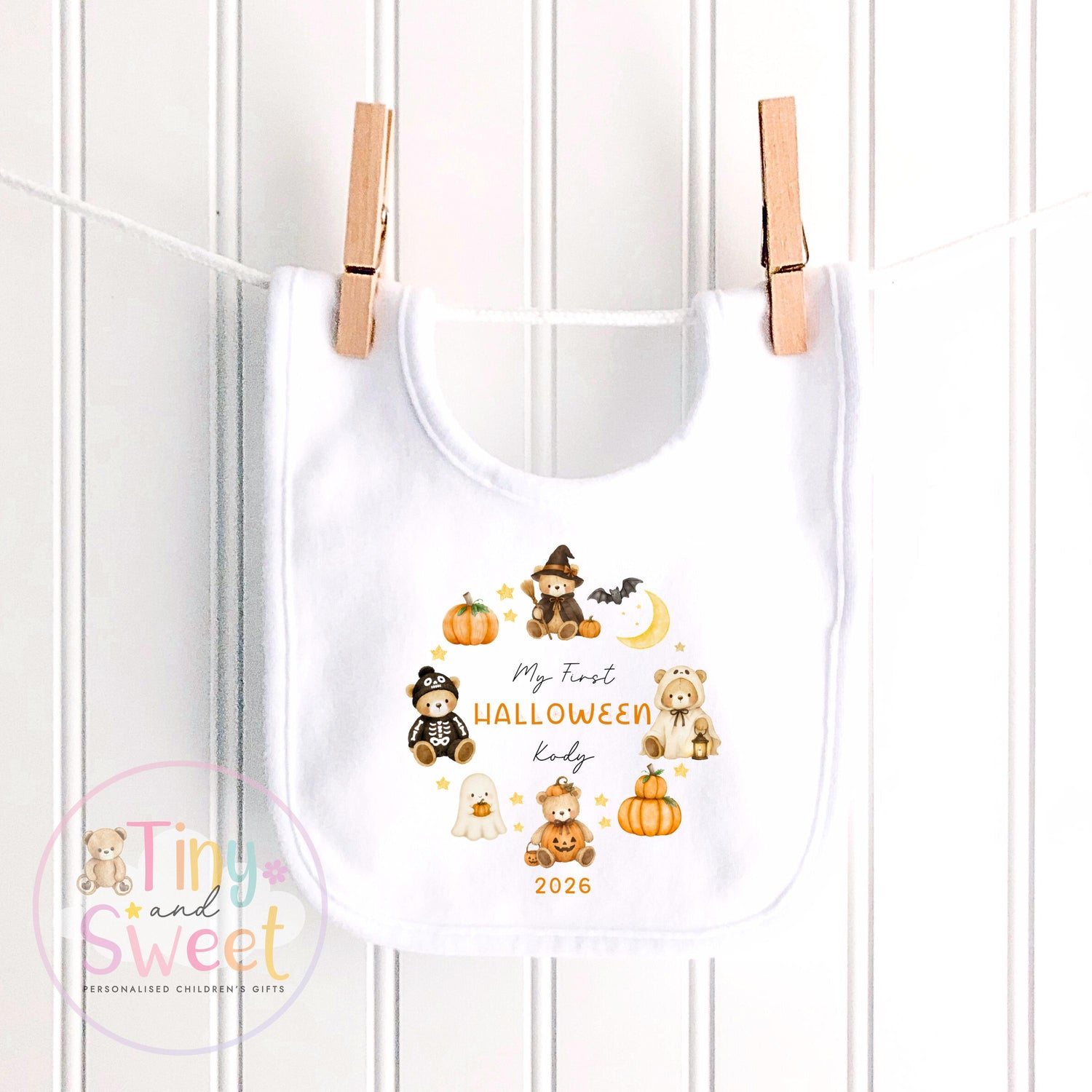 Personalised My First Halloween Sleepsuit – First Halloween –Baby’s 1st Halloween Outfit with Name – Custom Baby Grow – Halloween Baby Gift